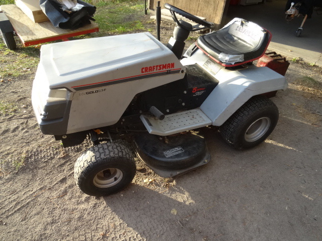 Craftsman lawn tactor.