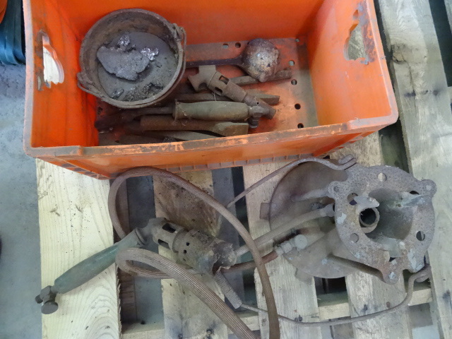 Lead melter
