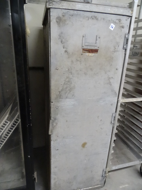 Aluminum Enclosed Tray Cart