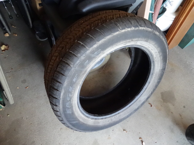 Good Year P275 R20 Tire