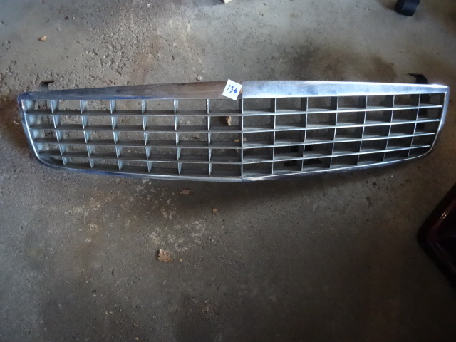 94, 95, 96 Cadillac Deville Front Grill