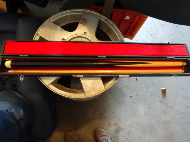 Pool Cue with Case.