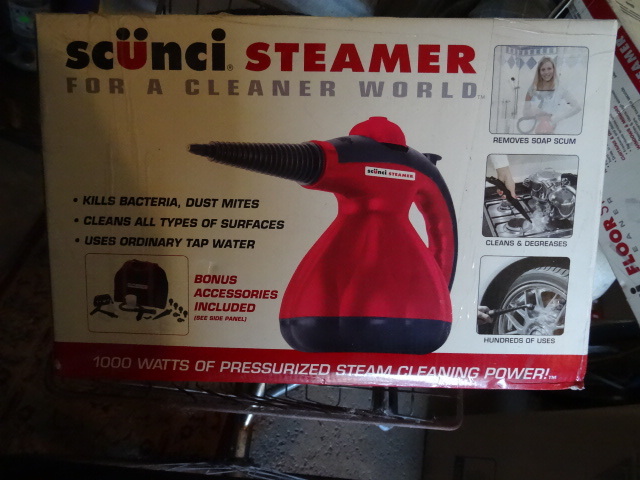 Scunci Steamer with Floor Steamer Kit