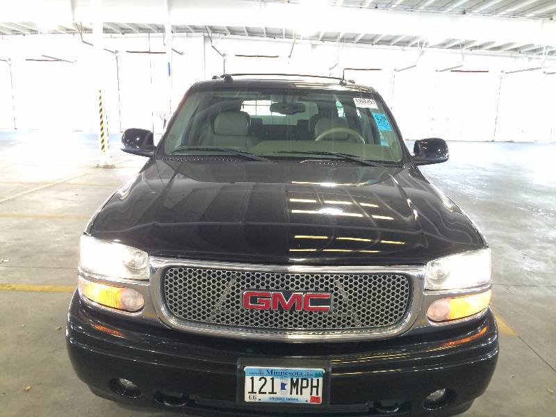 2004 GMC Yukon XL Denali AWD