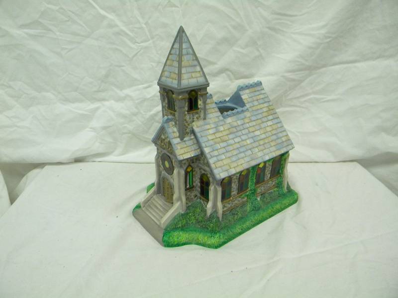 lot 199 image: Partylite The Church House