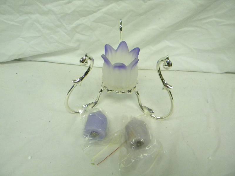 lot 209 image: Partylite Flower Bud Holder