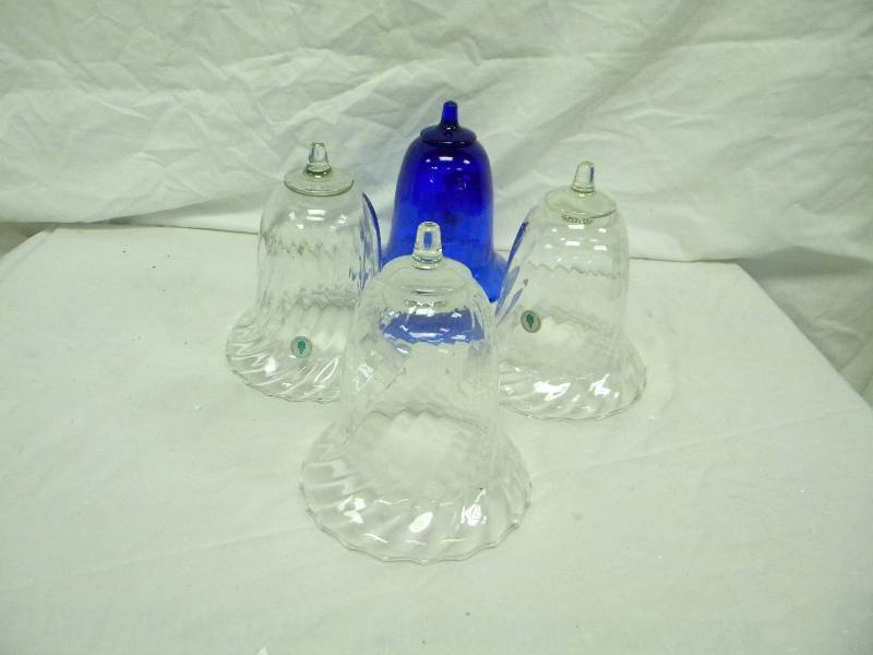lot 211 image: Partylite Glass Votives