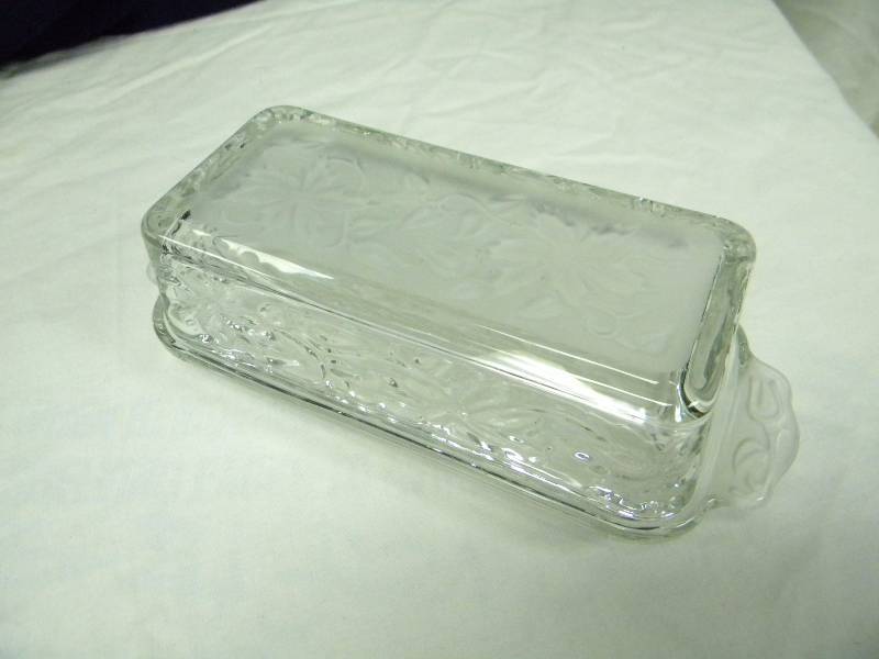 lot 246 image: Princess House Covered Butter Dish