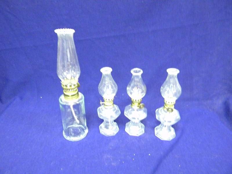 lot 258 image: Princess House Oil Lamps