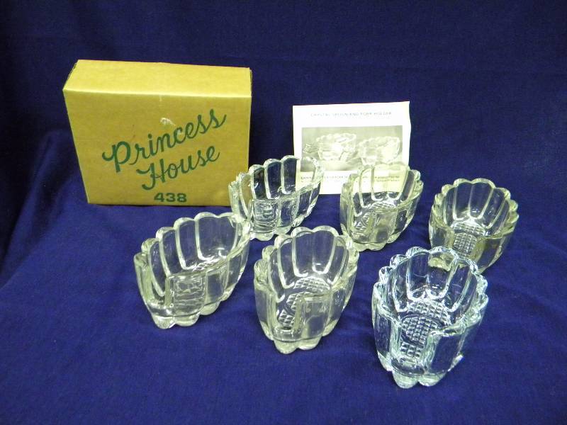 lot 269 image: Princess House Utensil Caddies