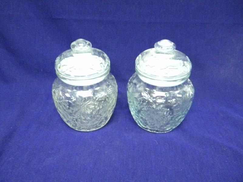 lot 270 image: Princess House Candy Jar Set