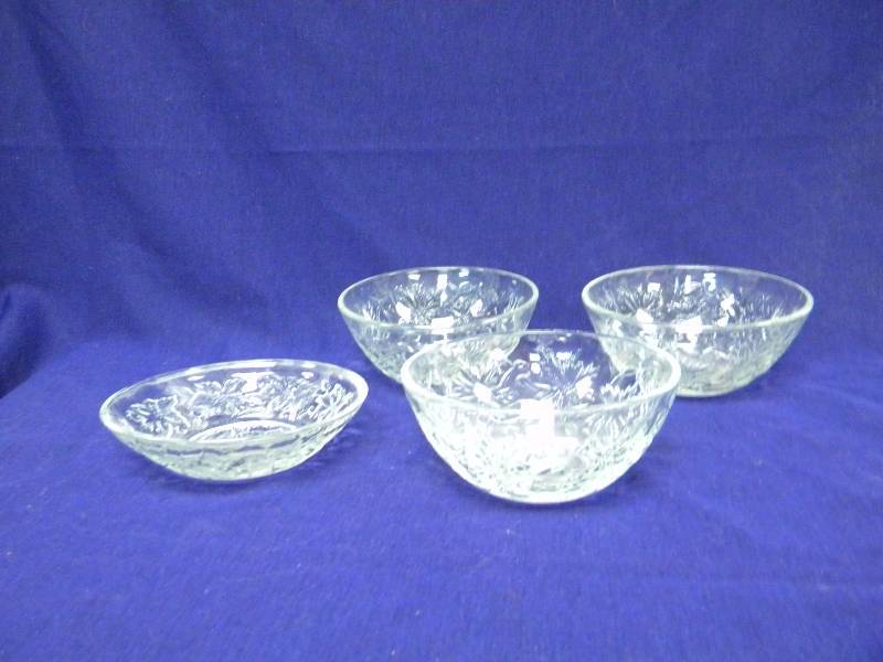 lot 272 image: Princess House Bowls