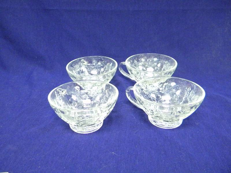 lot 273 image: Princess House Punch Bowl Cups