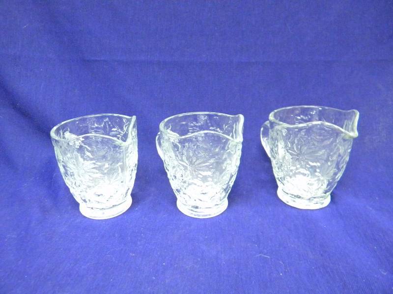 lot 274 image: Princess House Creamers
