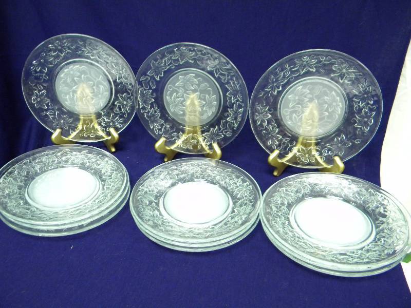 lot 276 image: Princess House Bread and Butter Plates