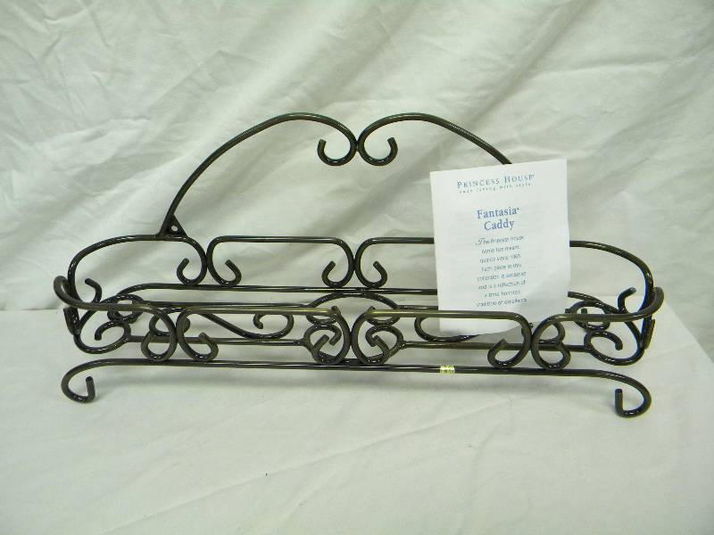 lot 284 image: Princess House Fantasia Caddy