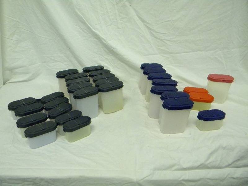 lot 315 image: Tupperware Modular Mate Container Lot