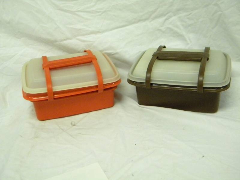 lot 322 image: Tupperware Travel Lunch Boxes