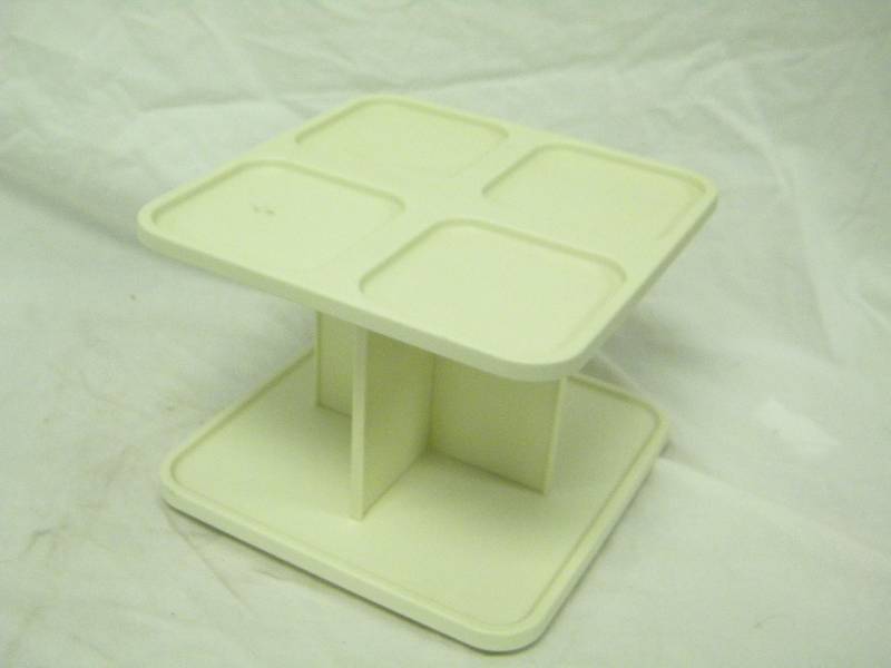 lot 325 image: Tupperware Spinning Spice Rack