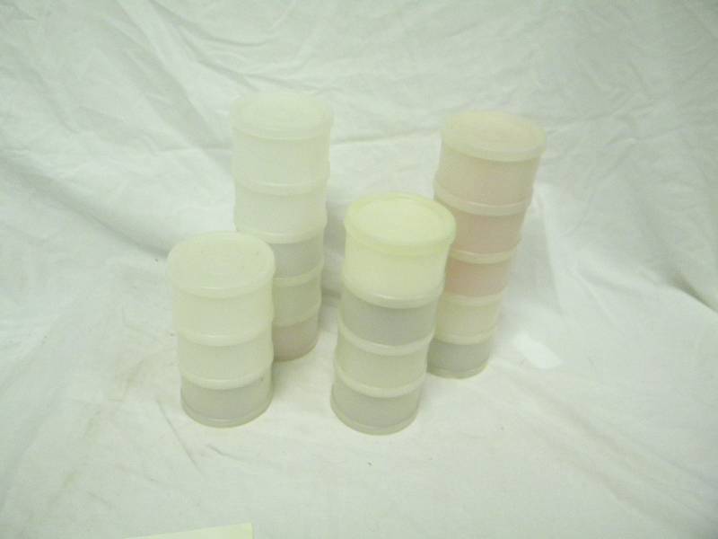 lot 328 image: Tupperware Snack Container Lot
