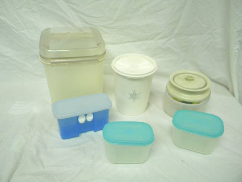 lot 339 image: Tupperware Container Lot