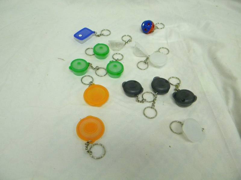 lot 347 image: Tupperware Key Chain Lot