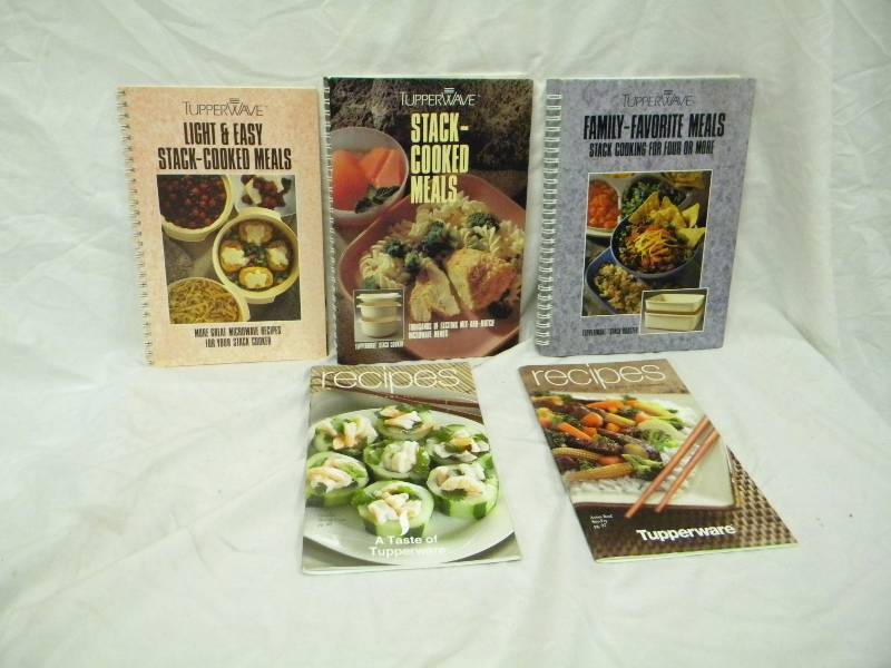 lot 350 image: Tupperware Recipe Book Lot