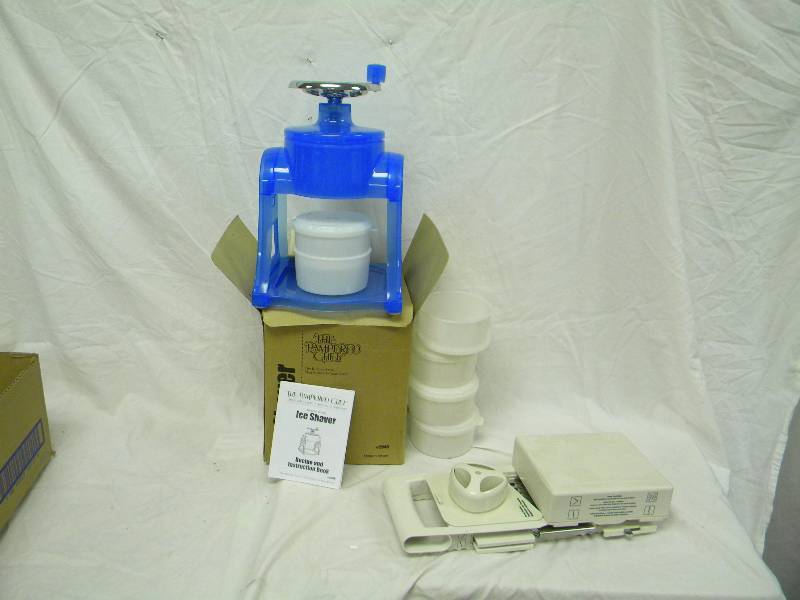 lot 369 image: Pampered Chef Lot