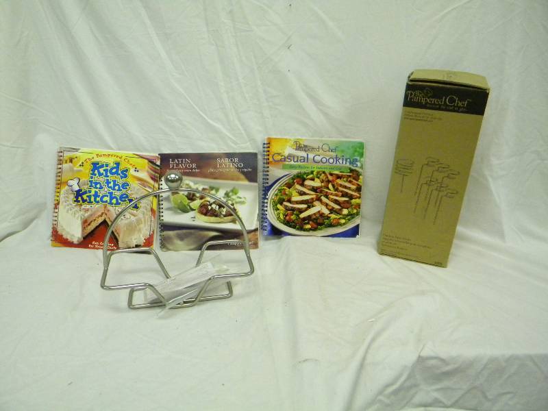 lot 372 image: Pampered Chef Lot
