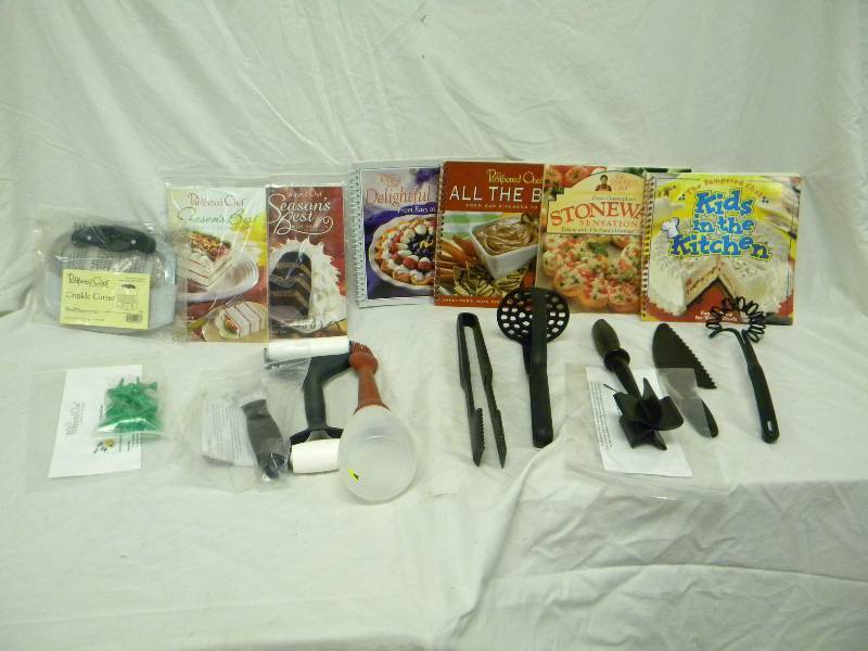 lot 373 image: Pampered Chef Lot