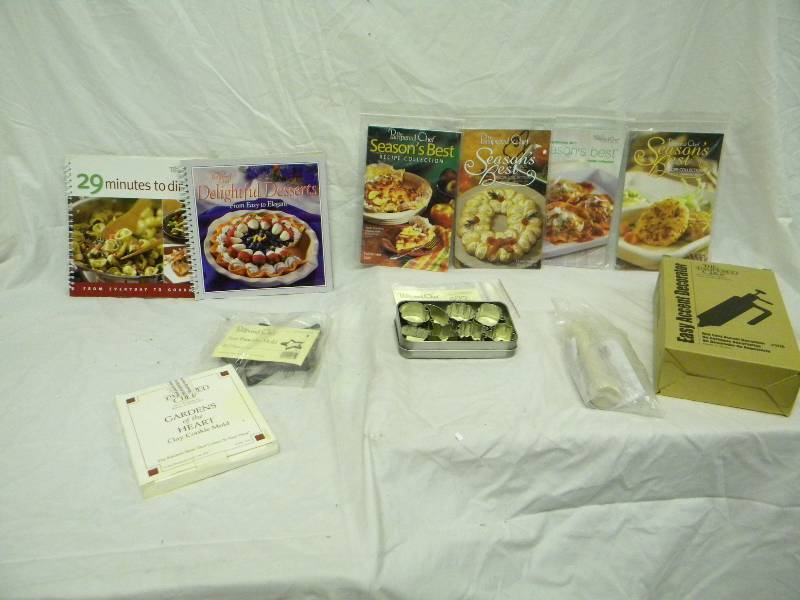 lot 382 image: Pampered Chef Lot