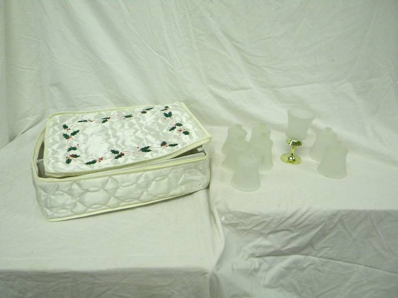 lot 395 image: Home Interiors Votive Candelabra Lot