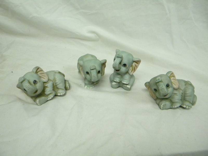 lot 409 image: Home Interiors Elephant Figurines