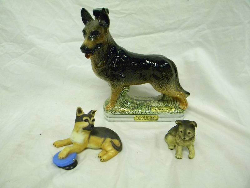 lot 414 image: Porcelain Dog Figurines