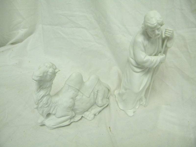 lot 415 image: Homco Nativity Figurines