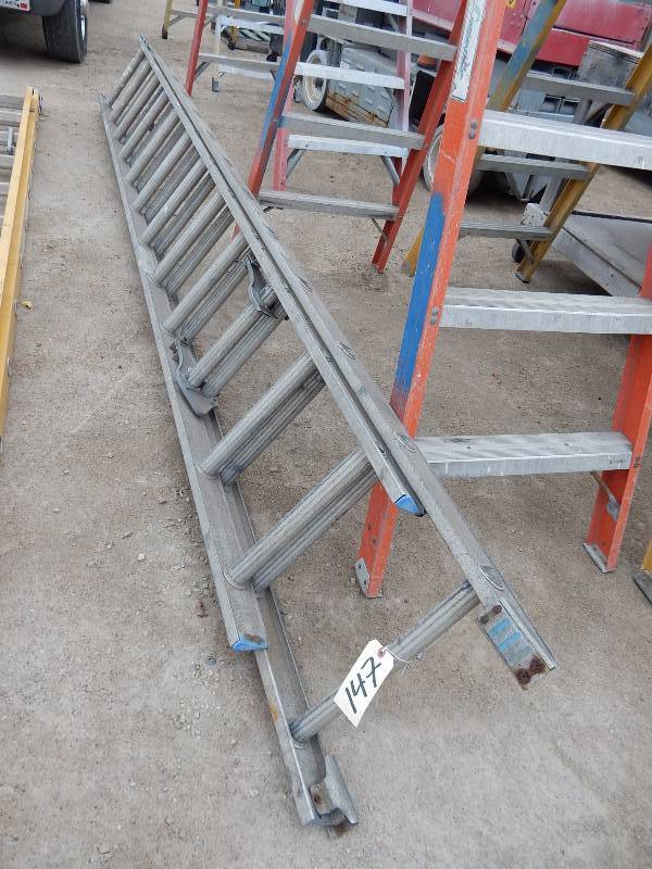 WERNER, Model D1324-2 24 Ft Extension ladder, Aluminum
