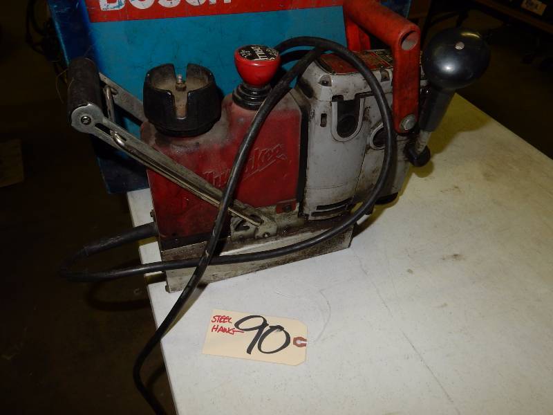 MILWAUKEE, STEEL HAWG.. Does not run.. Either for repair or parts