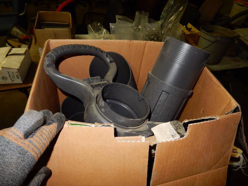 2, Blowers.. Untested.. Yard Man, Echo.. Both pull over, but neither starts..
