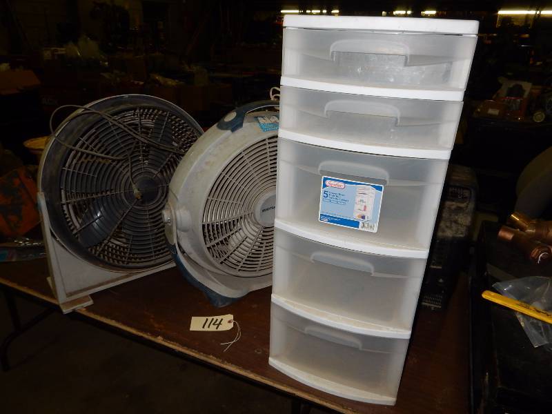 2 fans, and plastic drawer unit.. Fans tested and work.