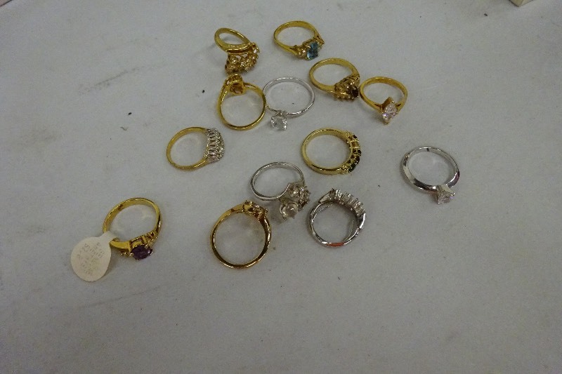 Lot of Jewelry