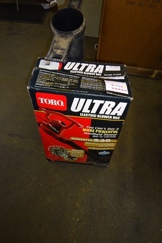 Toro ultra electric blower van
