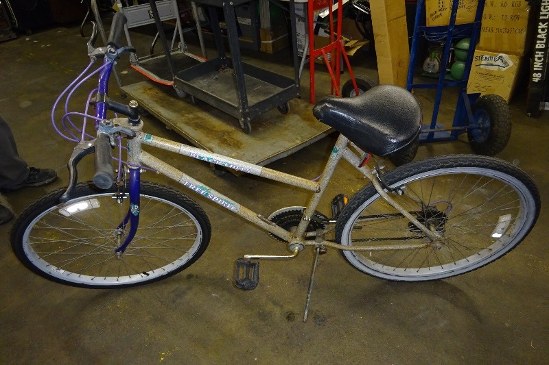 Black hill free spirit bike