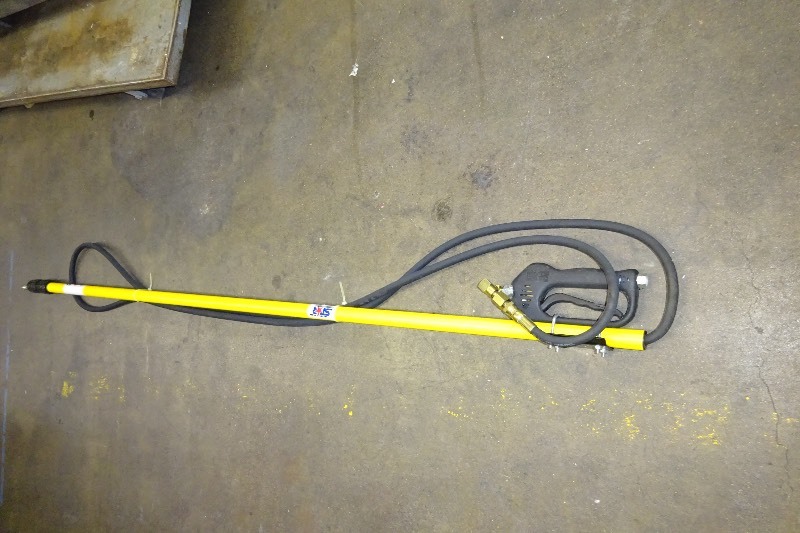 Pressure washer wand