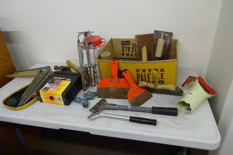 Household lot and tools