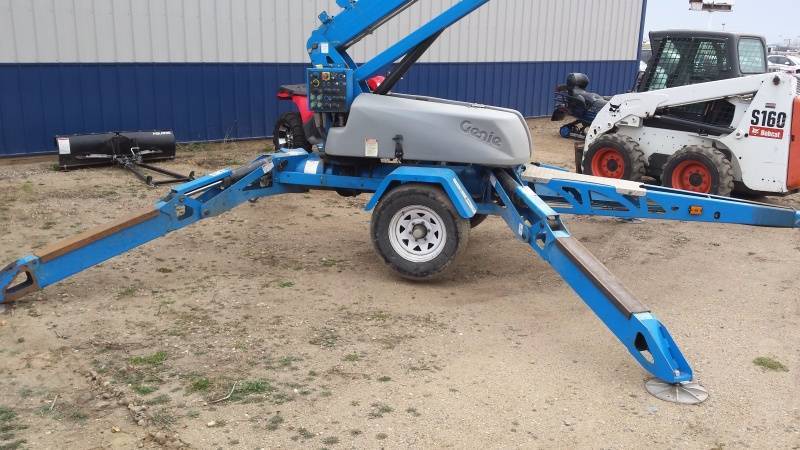 lot 6 image: Genie TZ50 Portable Lift