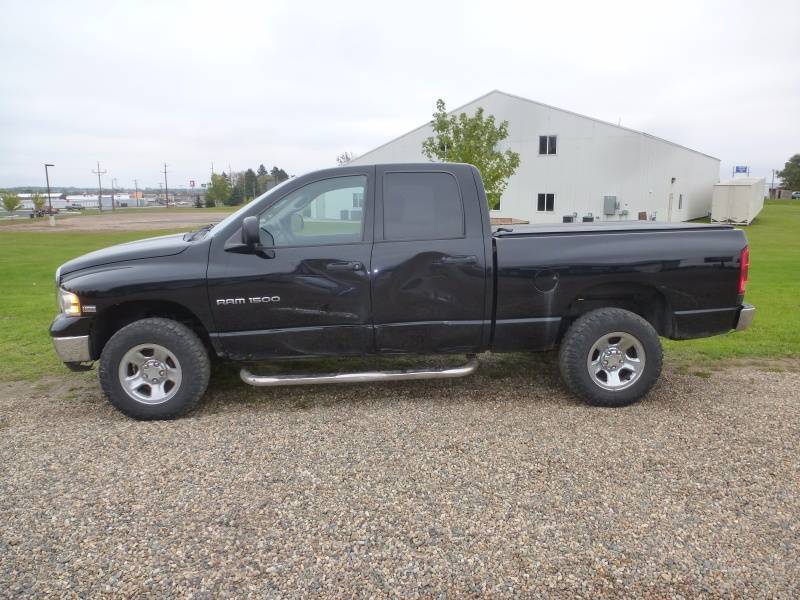 lot 7 image: 2005 Dodge Ram 1500 4WD