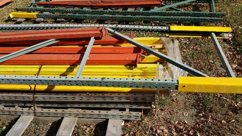 Upright Frames & Horizontal Beams - Industrial Pallet Racking