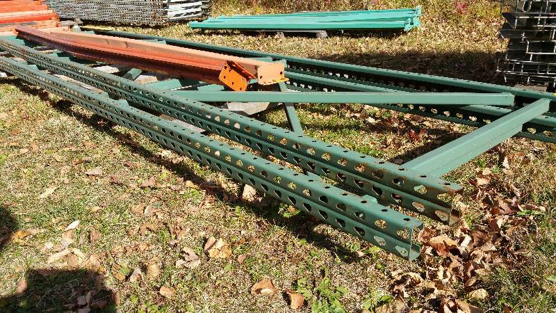 Upright Frames & Horizontal Beams - Industrial Pallet Racking