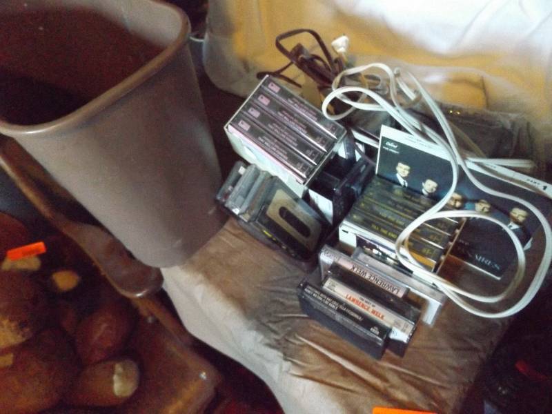 Cassette Tapes, Cords