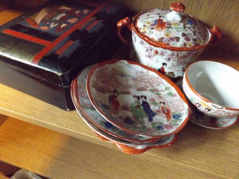 Black Enamel Box and Vintage Oriental Dcor Set